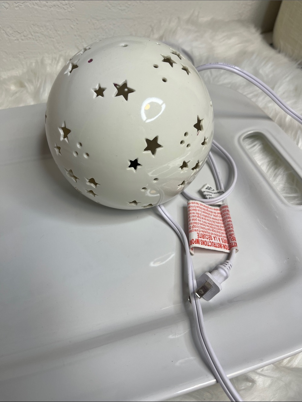 Glossy White Ceramic Star Night Light Sphere - Picture 4 of 6